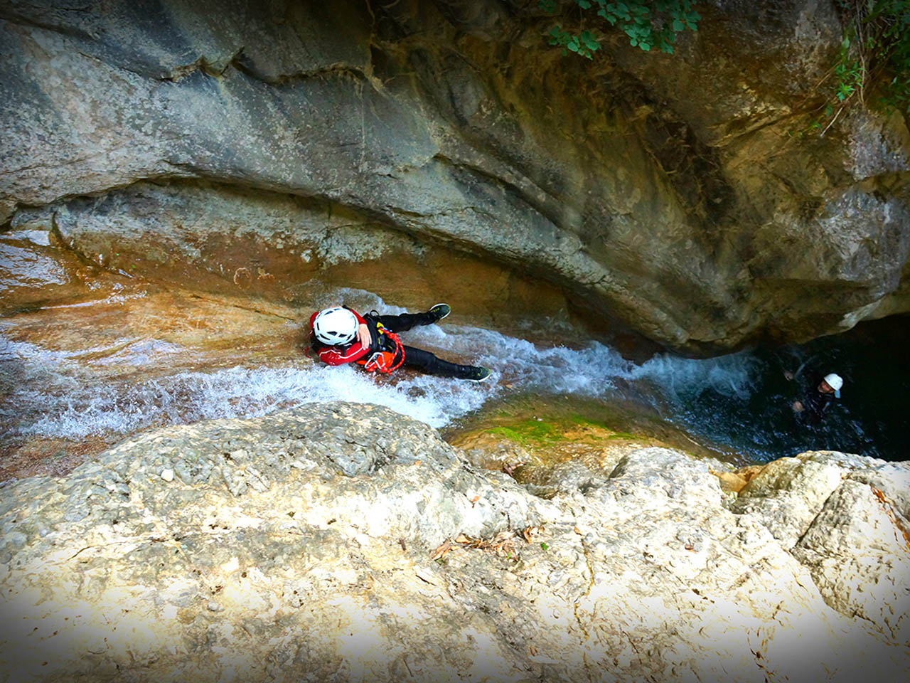 Toboggan naturel dans le canyon de Carleva